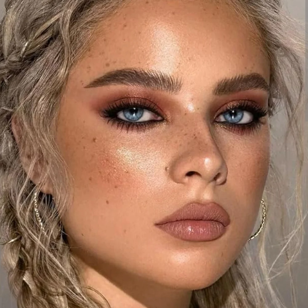 MAC Limited Edition Metallic Cream Blush- GLOWING TREASURE - Golden Bronze
